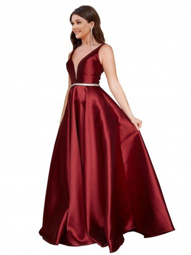 Shop Sleeveless Deep V-Neck A-Line Formal Satin Bridesmaid Dress / Prom Dress with Pockets London
